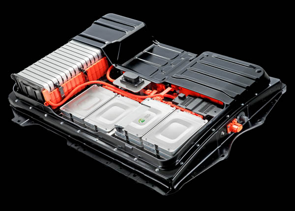 Nissan Leaf, le batterie usate alimentano un progetto pilota