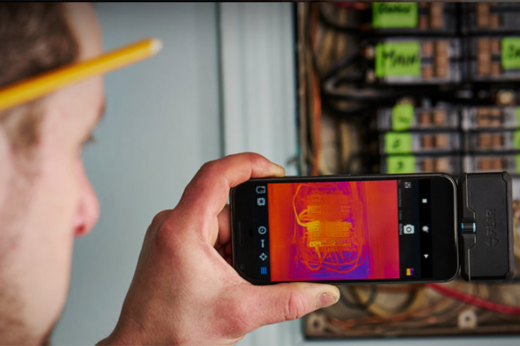 FLIR ONE e ONE Pro, termocamere per smartphone e tablet