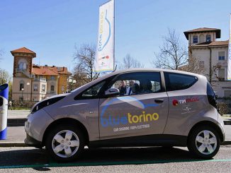 Bolloré Bluetorino, il primo servizio di car sharing elettrico di Torino