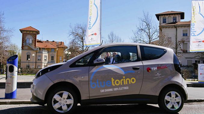 Bolloré Bluetorino, il primo servizio di car sharing elettrico di Torino