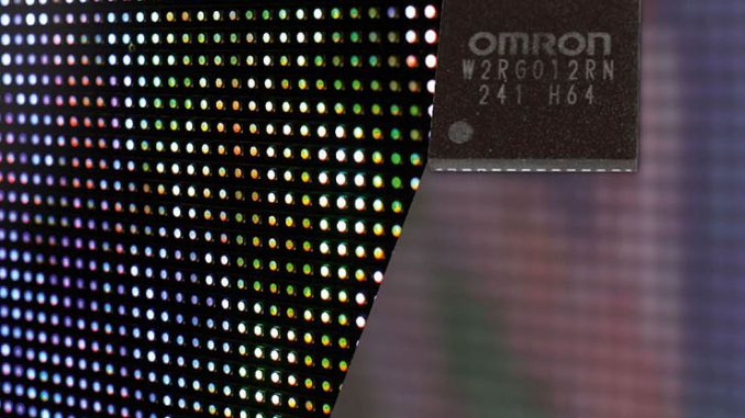 Omron W2RG012RN, dissolvenza LED uniforme e impercettibile
