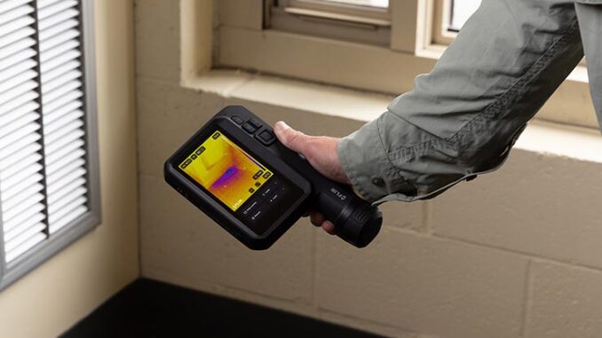 termocamere Flir-iXX-app-building-heat-lose-close-up termocamere